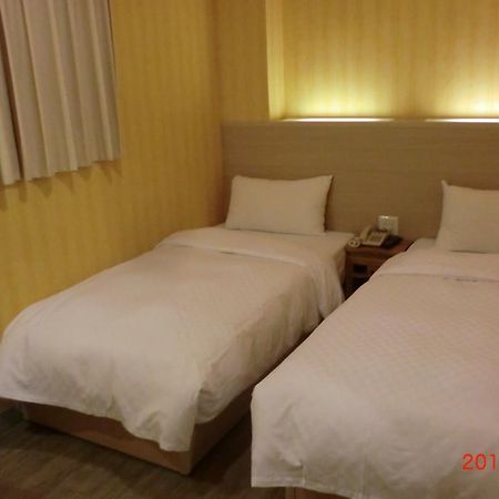 Hotel Skoal Kaohsiung Esterno foto