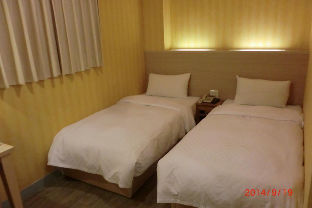 Hotel Skoal Kaohsiung Esterno foto