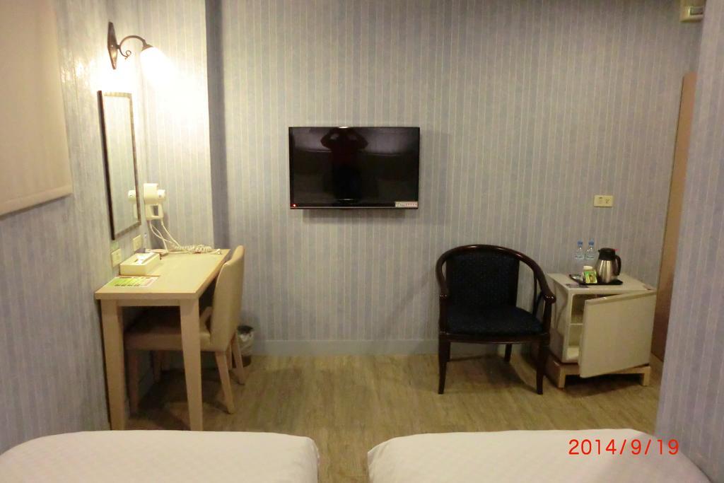 Hotel Skoal Kaohsiung Esterno foto