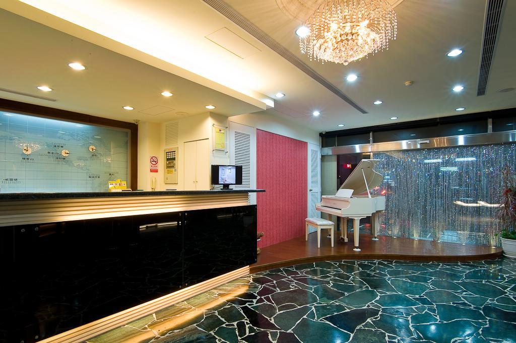Hotel Skoal Kaohsiung Esterno foto