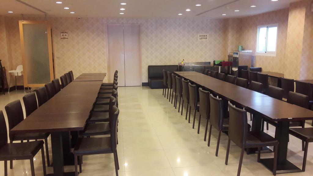 Hotel Skoal Kaohsiung Esterno foto